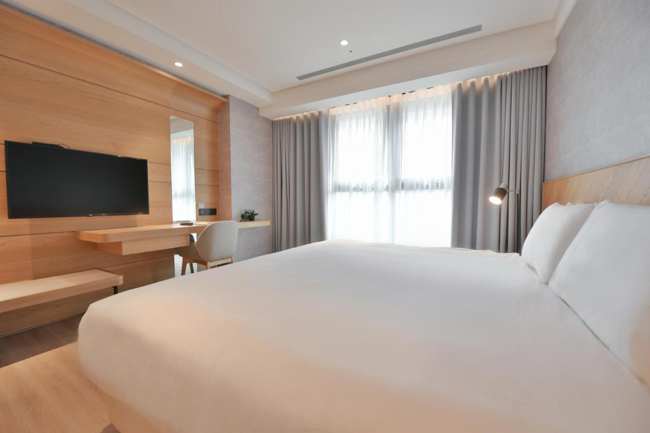 Check Inn Select New Taipei Sanchong Exteriör bild