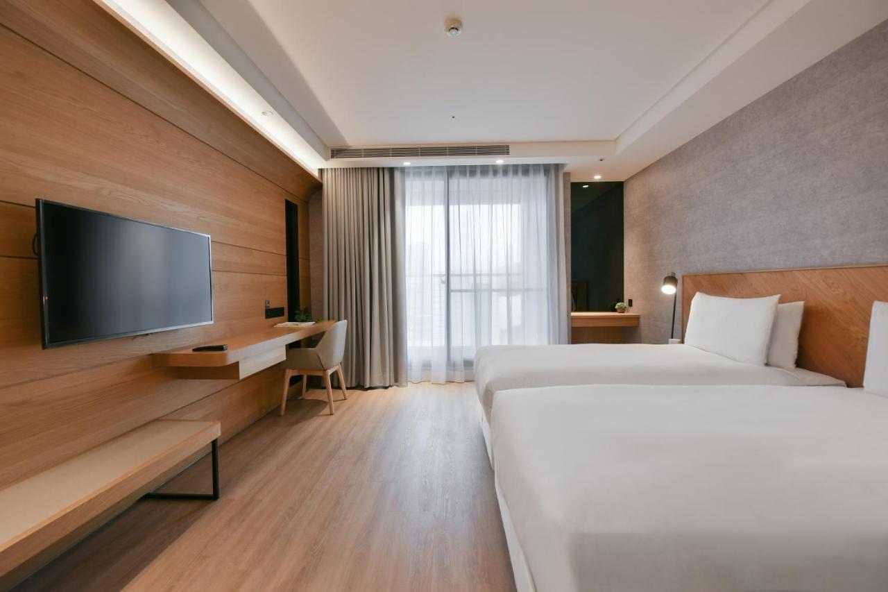 Check Inn Select New Taipei Sanchong Exteriör bild