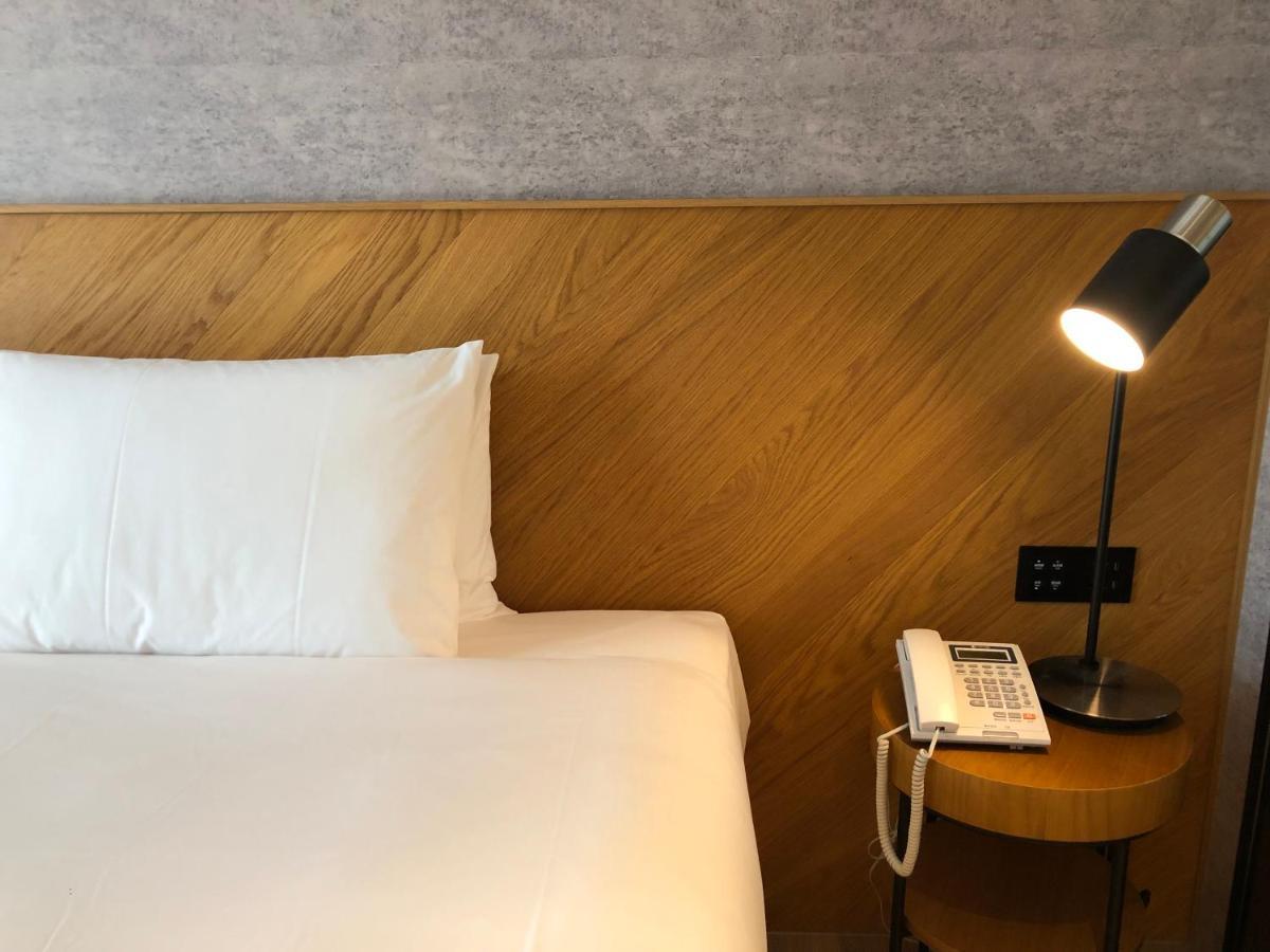 Check Inn Select New Taipei Sanchong Exteriör bild