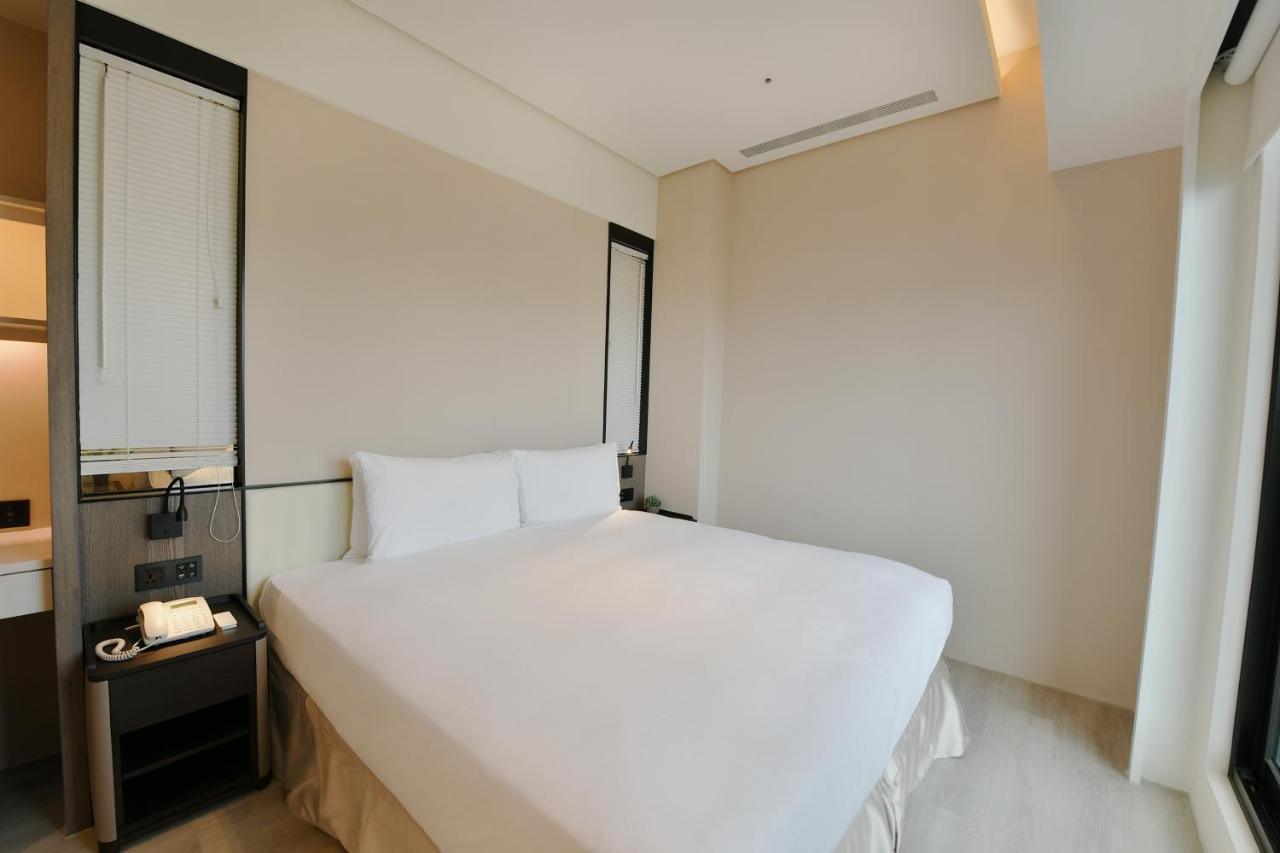 Check Inn Select New Taipei Sanchong Exteriör bild