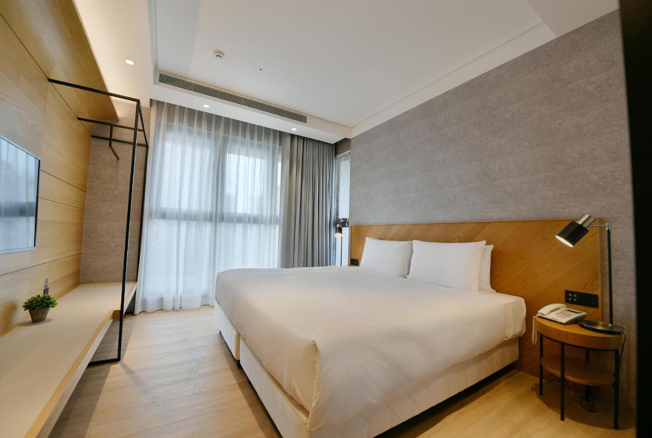 Check Inn Select New Taipei Sanchong Exteriör bild