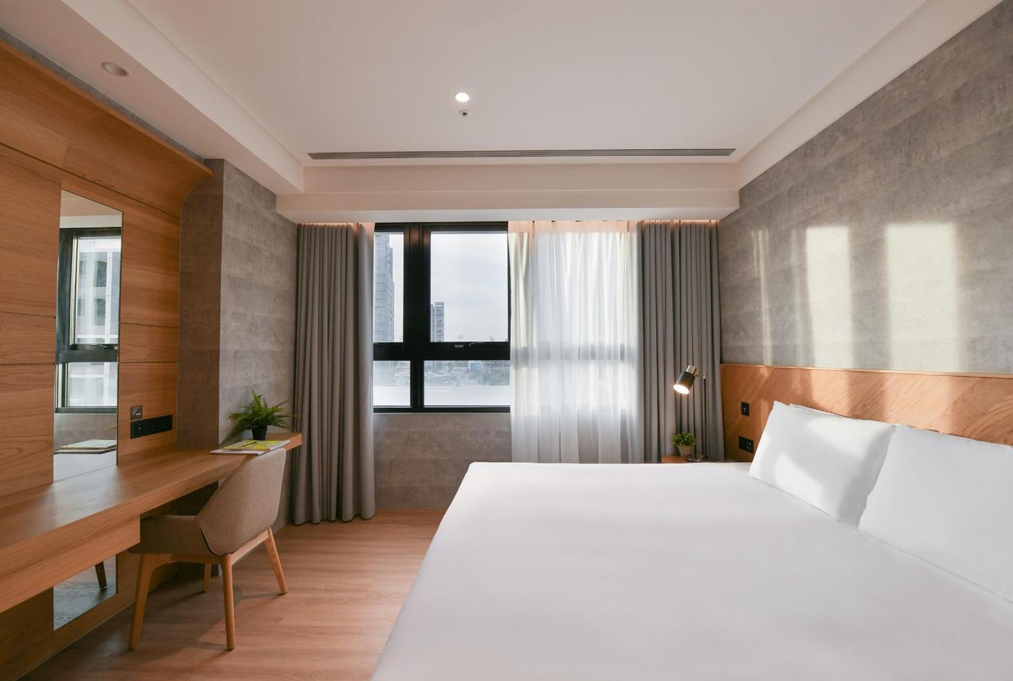 Check Inn Select New Taipei Sanchong Exteriör bild
